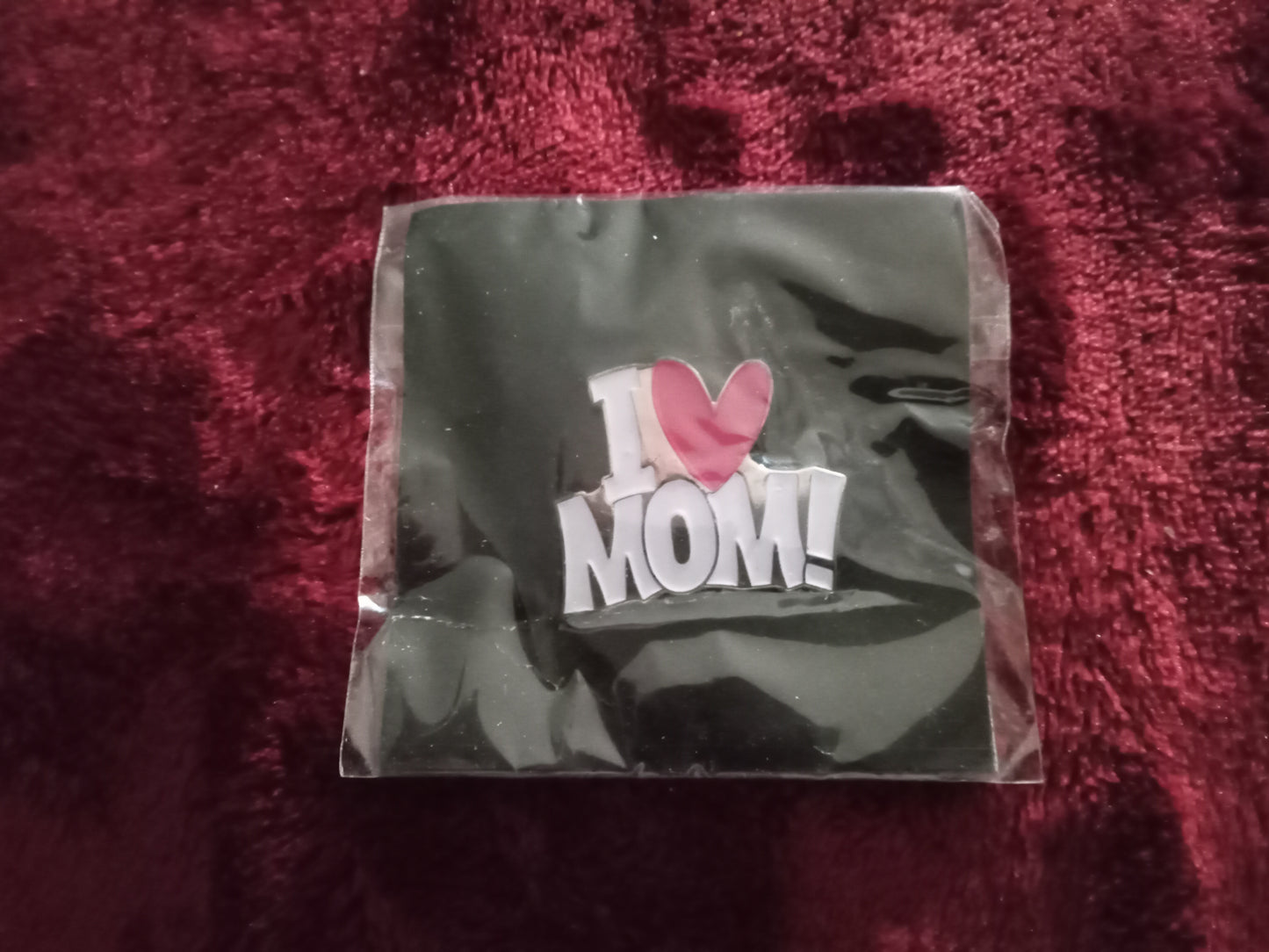 I Love Mom Pin